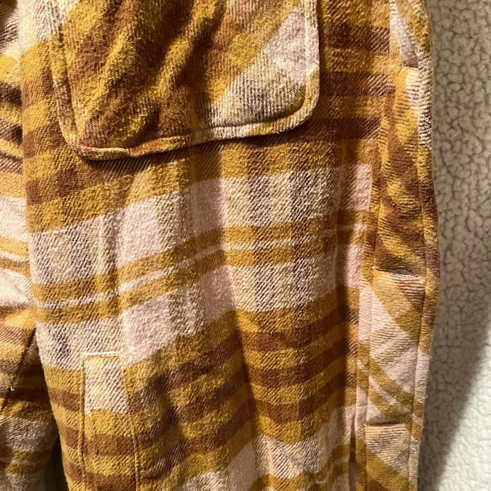 Aerie Women's Plaid Teddy Jacket in Brown and Cream